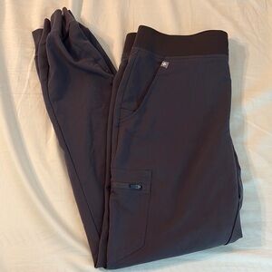 Women’s Zamora Joggers FIGS missing drawstring M/T